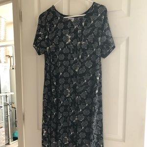 Lularoe Carly med black, white and grey